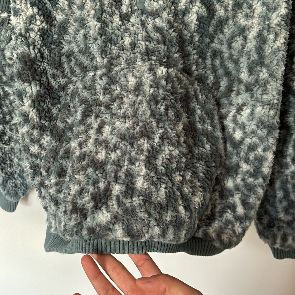 JoyLab Fuzzy Sweatshirt - Picture 4 of 8